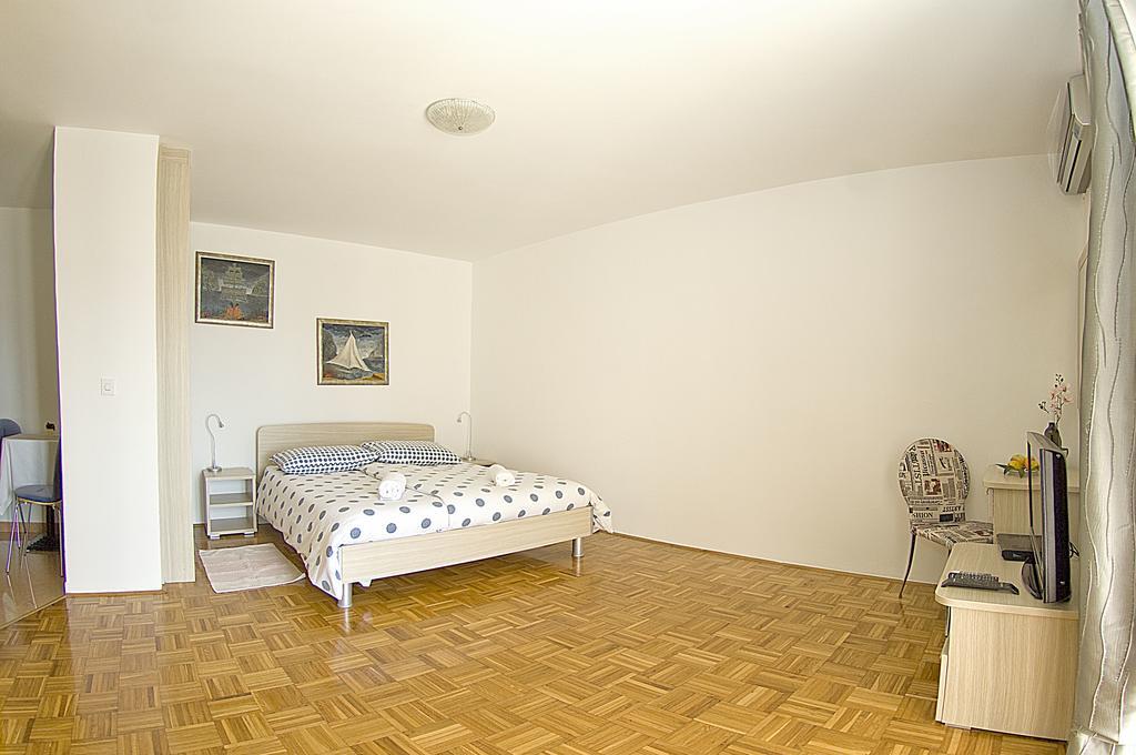 Apartments Tomato 1 Новиград Экстерьер фото